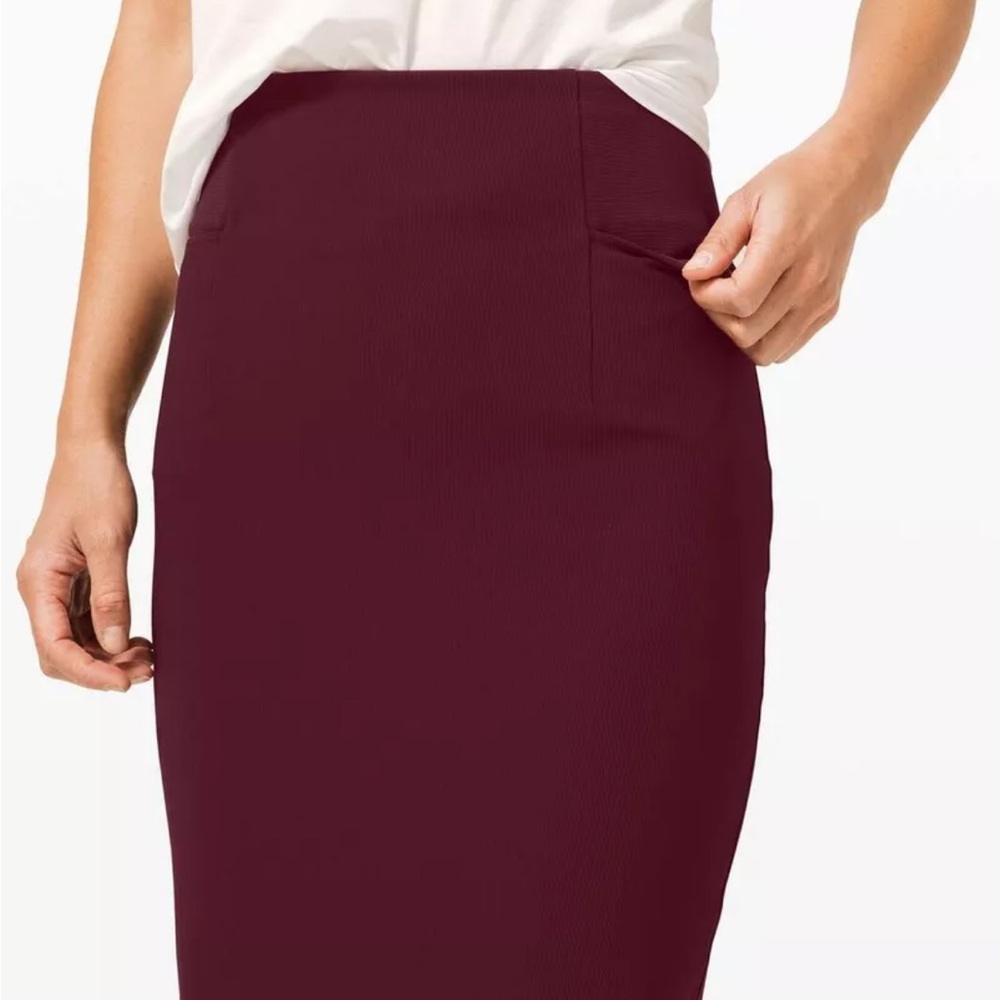 NWT - Lululemon Skirt - Size 12